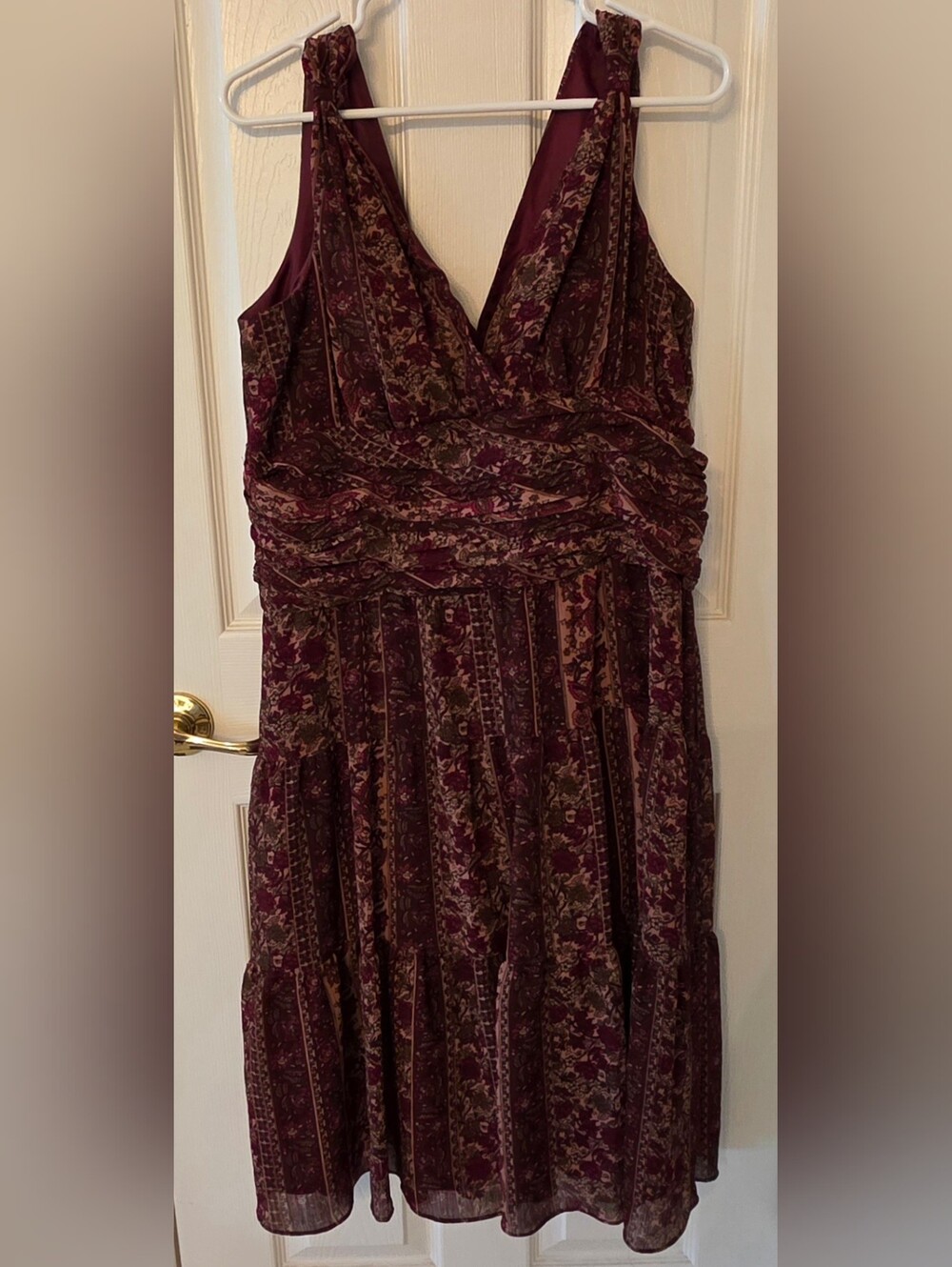 Dressbarn Burgundy Floral V-Neck Ruched Midi Dress